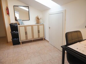 Unclassified image, 5 of 57, button - Vrbo Property (Peißenberg)