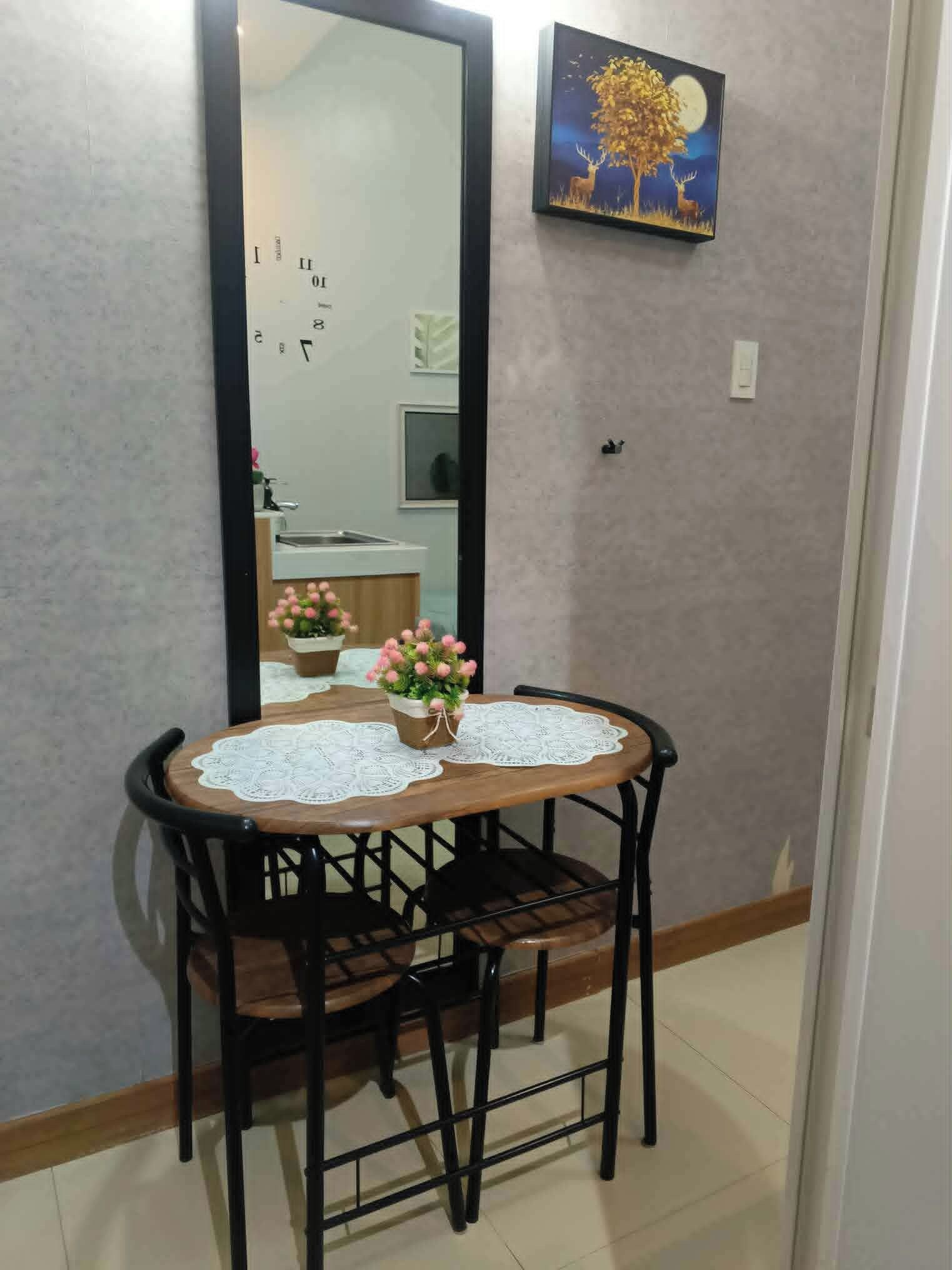 Chambre Double Deluxe, 1 grand lit | Coin petit déjeuner