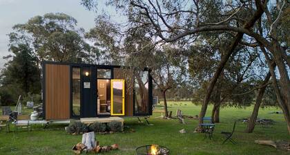 Private Tiny Home Stay Surrounded by Wellsford Forest near Bendigo, Victoria