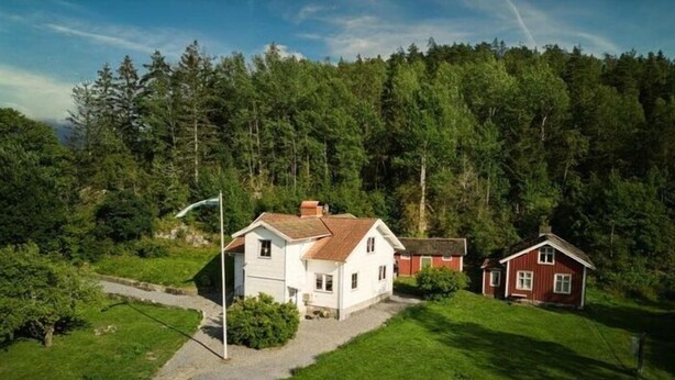 Exterior - Holiday home in Bullaren with swimming pool (Bullaren)