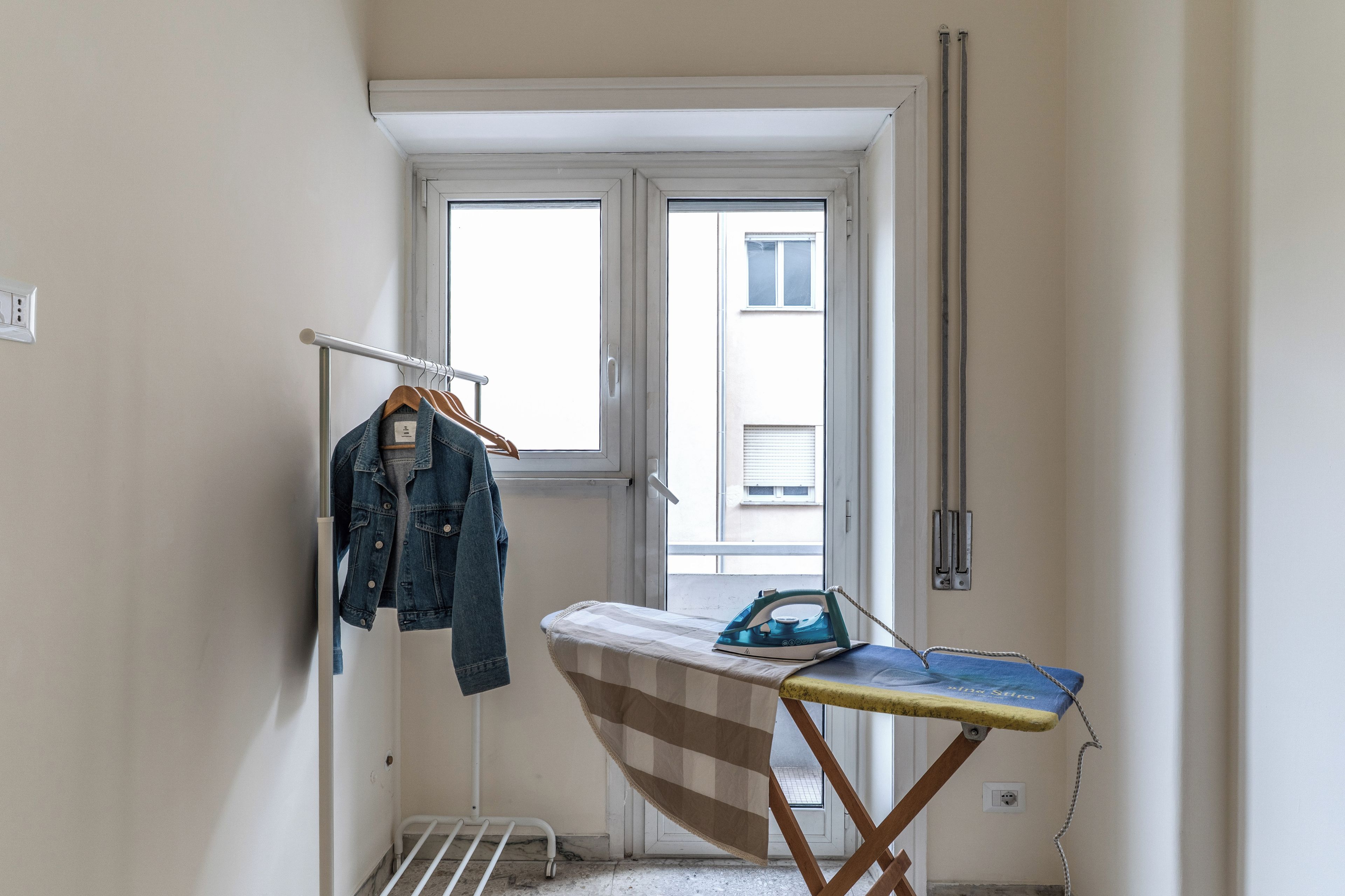 Iron/ironing board