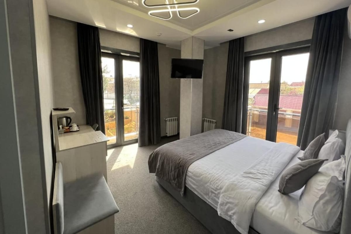 Classic Double Room Single Use, 1 Double Bed, Balcony, City View | Desk, laptop workspace, soundproofing, iron/ironing board (on request)