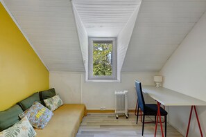 Interior - Holiday Home 'Maison KerHervé - 8kms De Carhaix' with Private Garden and Wi-Fi (Cléden-Poher)