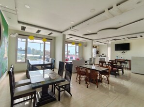 Unclassified image, 4 of 14, button - Hotel Gliders Inn (Bir Billing)