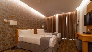 Ảnh chưa phân loại, 2 trong số 34 ảnh, nút