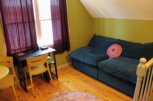 Home on Hudson4 bedroom
