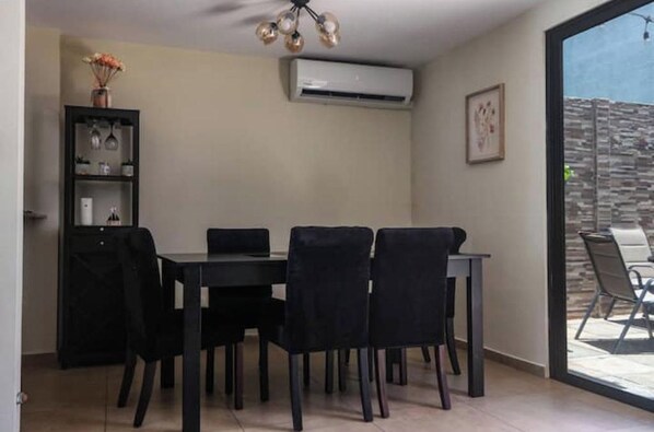 Dining - Vrbo Property (San Juan Opico)