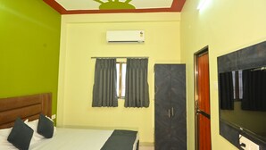 Unclassified image, 3 of 9, button - The Kashi Dham (Varanasi)