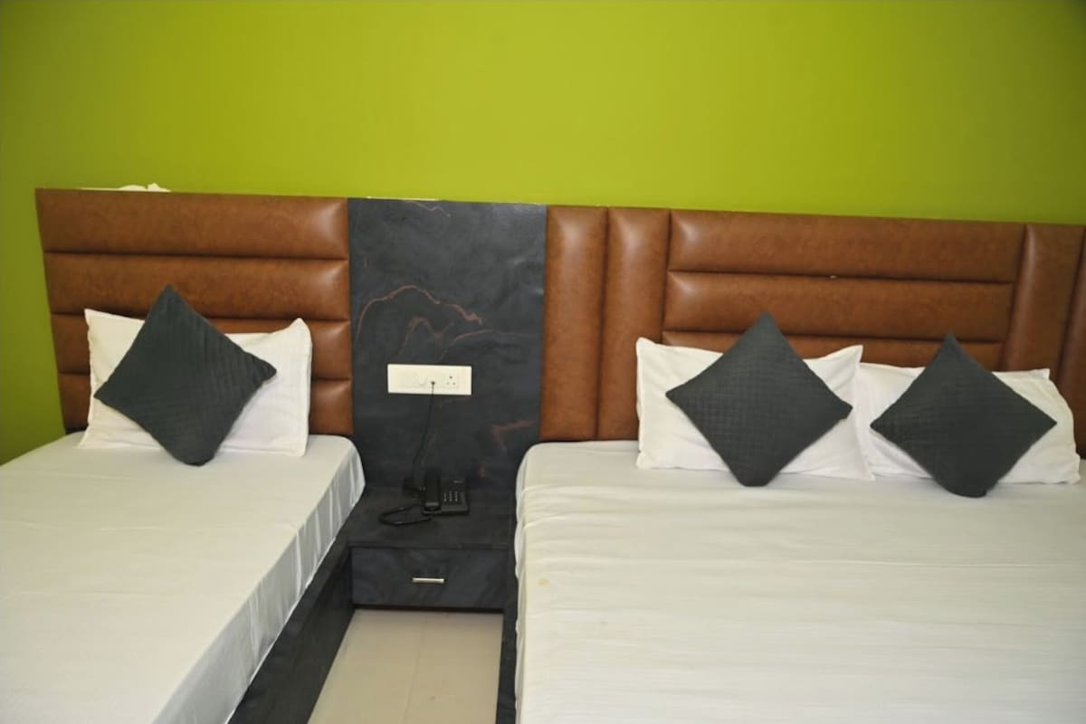 Family Double or Twin Room | WiFi (free)