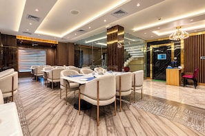 Dining - Hotel Greeno's (Gangtok)