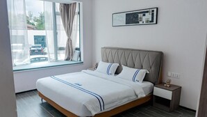 Desk, laptop workspace, iron/ironing board, free WiFi - Zavora Stays (Kigali)