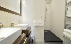Unclassified image, 3 of 6, button - Vrbo Property (Cannes)