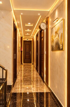 Lobby - Hotel Golden Aura Inn (Gwalior)