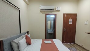 Deluxe Double Room - Hotel Weekend by Benchmark (Indore)