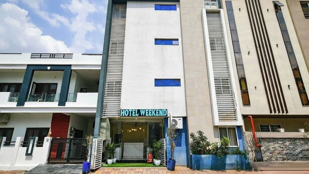 Exterior - Hotel Weekend by Benchmark (Indore)