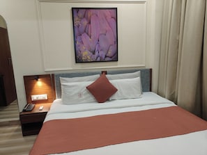 Deluxe Double Room - Hotel Weekend by Benchmark (Indore)