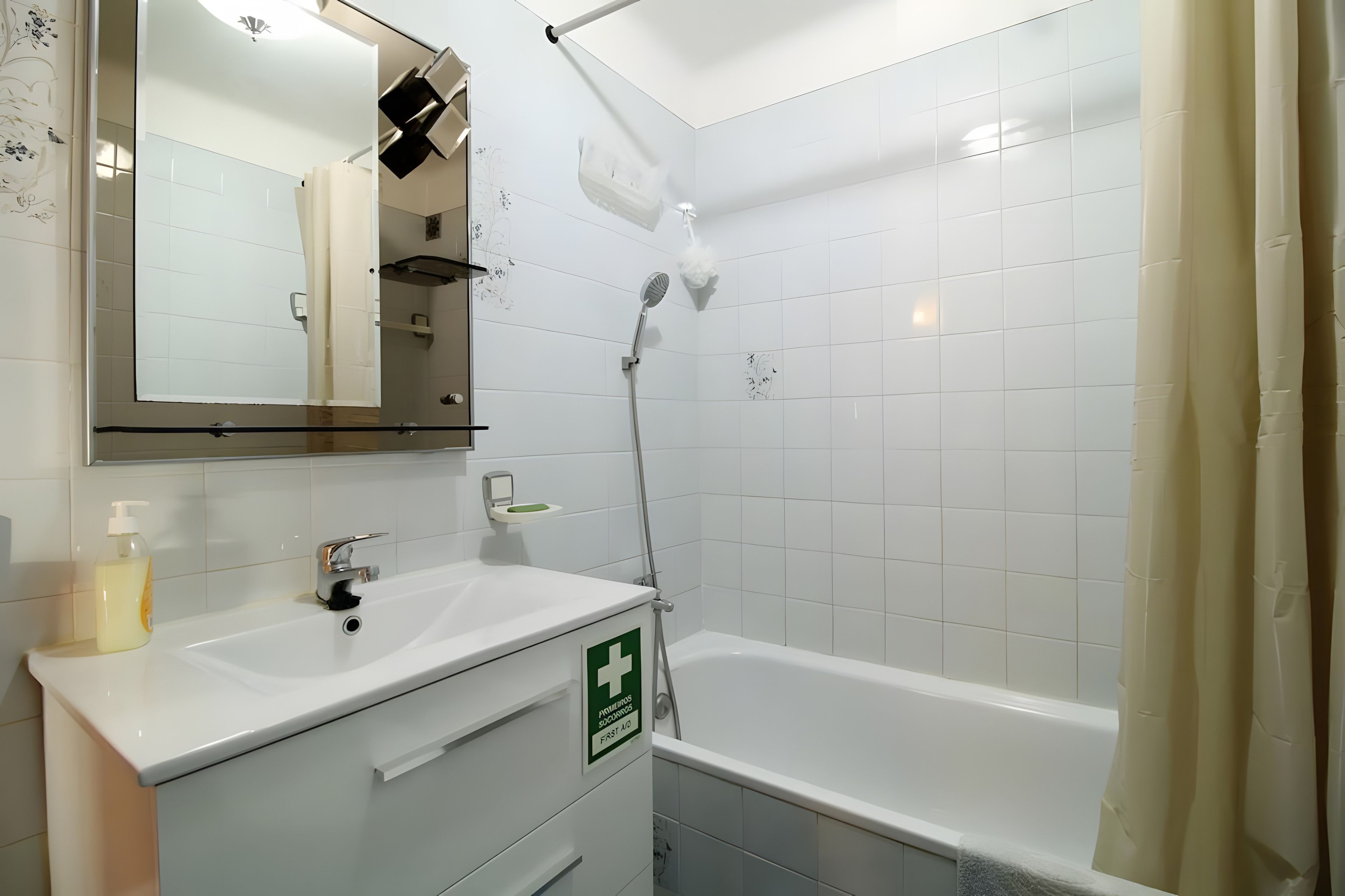 Shower, towels