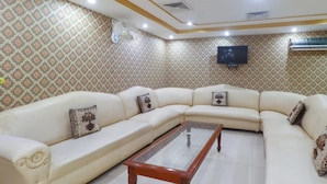 Classic Double or Twin Room, Balcony, City View | Living area - Hotel Prince (bodhgaya)