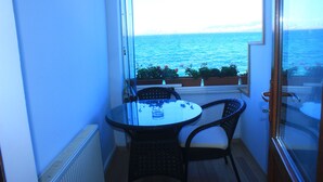 Unclassified image, 4 of 123, button - yeni kalamari  otel büyükada (İstanbul)