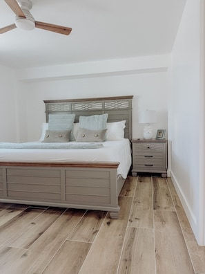 3 habitaciones, cuna de viaje, wifi y ropa de cama 