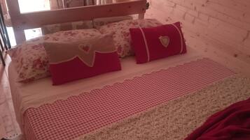 WiFi, bed sheets