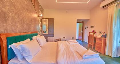 Verdant View Beach Resort by VOYE HOMES