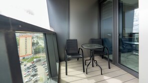 Apartment (1010) | Ban công