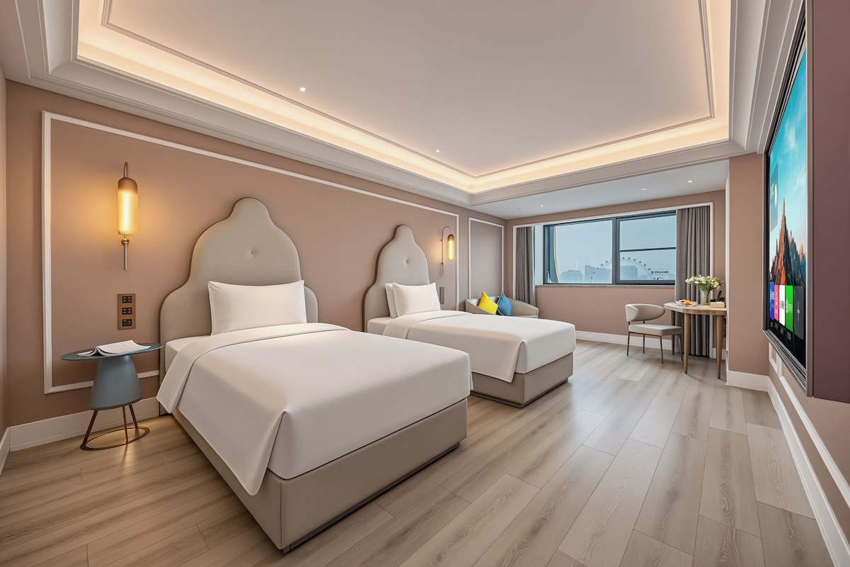 Down duvets, memory-foam beds, free minibar, in-room safe