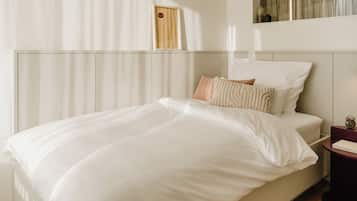 Hypo-allergenic bedding available, blackout drapes, WiFi (free)