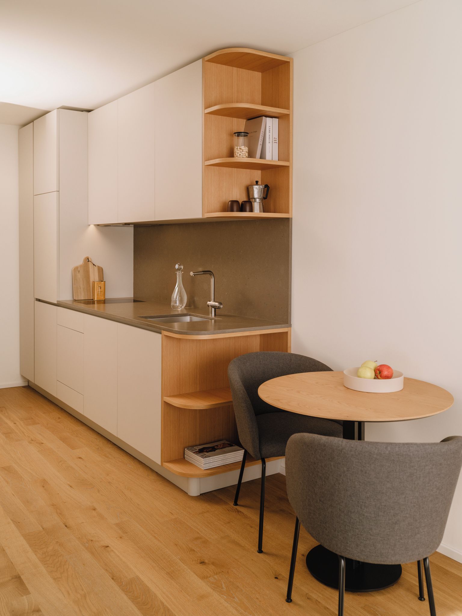 Economy Single Room, Balcony | Hypo-allergenic bedding available, blackout drapes, WiFi (free)