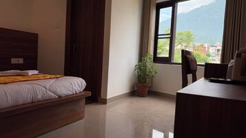 Comfort Double Room, Mountain View | Desk, WiFi (free)