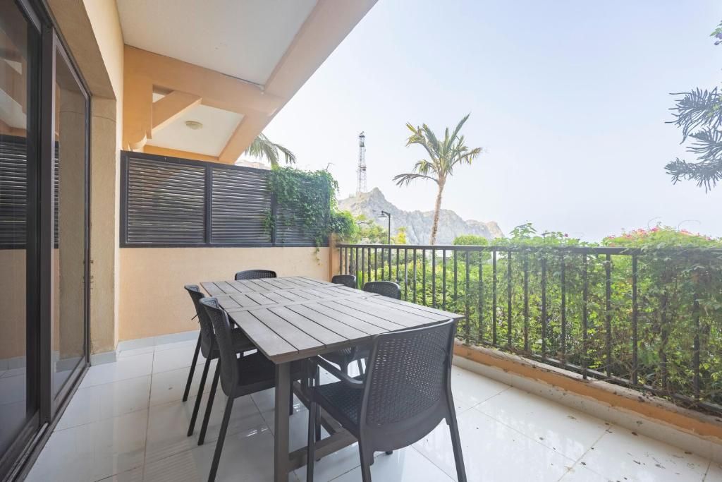 Apartment, Balcony, Sea View | Outdoor dining