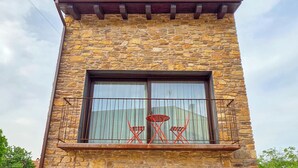 Exterior - Vrbo Property (Aoslos)