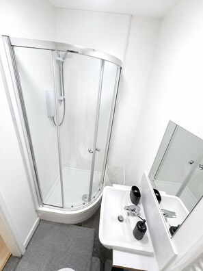 Bathroom - Modern Private Annex | Free Parking| City Hospital (Nottingham)