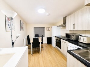Private kitchen - Modern Private Annex | Free Parking| City Hospital (Nottingham)