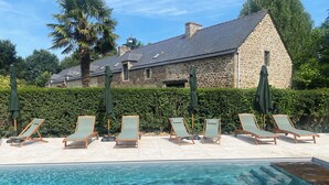 Unclassified image, 2 of 35, button - Maison Chêne | Comfort and Charm in Brittany (Val-d'Arguenon)