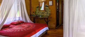 Mercurio Mandala Deluxe Quadruple Room 1 Bedroom Lodge