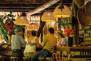 Bar (en la propiedad)