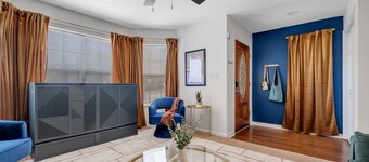 This charming 3/2.5 home is an easy walk to FSU Ruby Diamond, a mile from the Capitol, and just 7 minutes from FAMU. Perfect for gameday or any day!