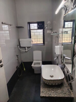 Ảnh chưa phân loại, 5 trong số 6 ảnh, nút