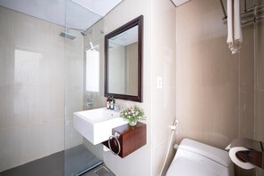 Bathroom - Zenta Hotel (Da Nang Municipality)
