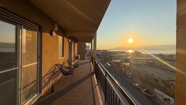 Property grounds - ELEGANT APARTMENT WITH BREATHTAKING VIEWS OF THE STRAIT OF MESSINA (Messina)