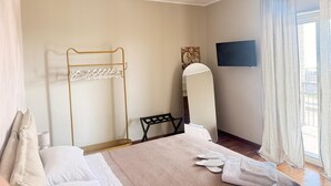 Iron/ironing board, free WiFi, bed sheets - ELEGANT APARTMENT WITH BREATHTAKING VIEWS OF THE STRAIT OF MESSINA (Messina)