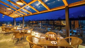 Outdoor dining - The Ortus Residency (Dharamshala)