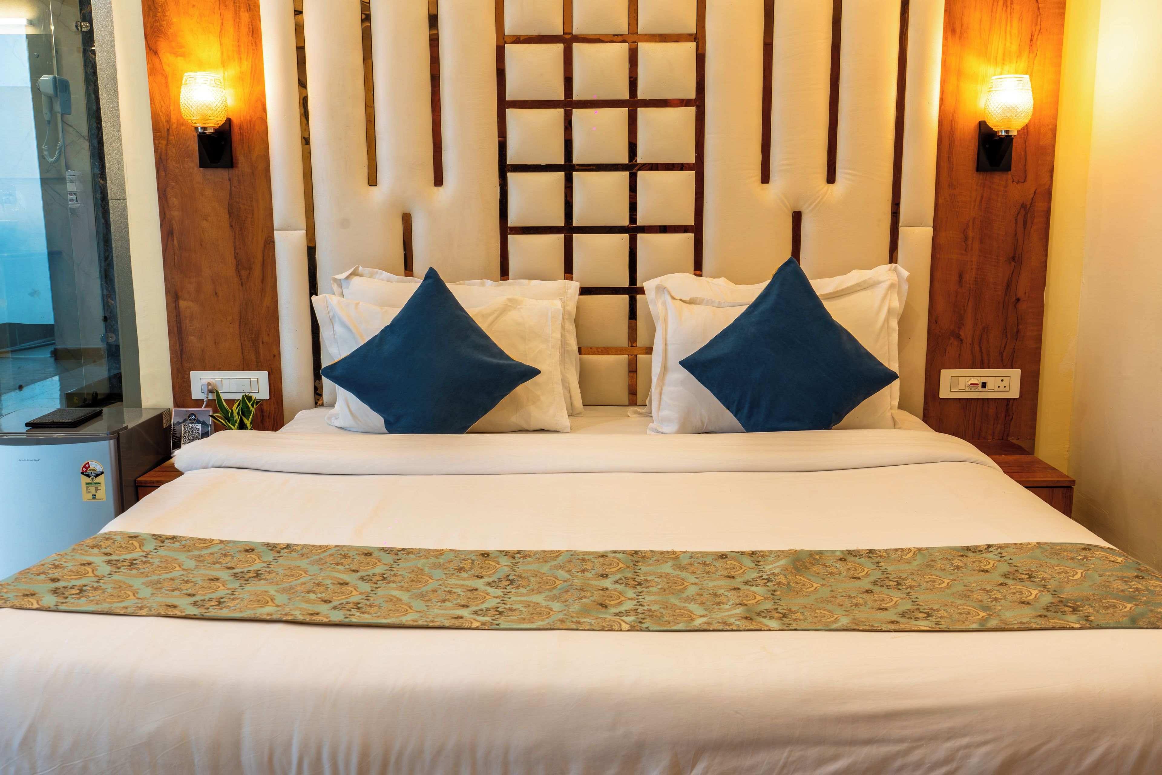 Premium Double Room, Balcony | Desk, soundproofing, iron/ironing board, WiFi (free)