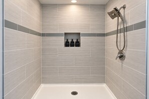 Bathroom -  Enjoyable 2-bedroom apartment in wonderful Denton, Near Denton Medical Center. (Denton)