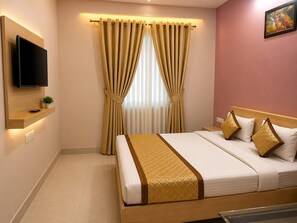 Deluxe Room | Desk, free WiFi - Heritage Aura Hotel Jaipur (Jaipur)