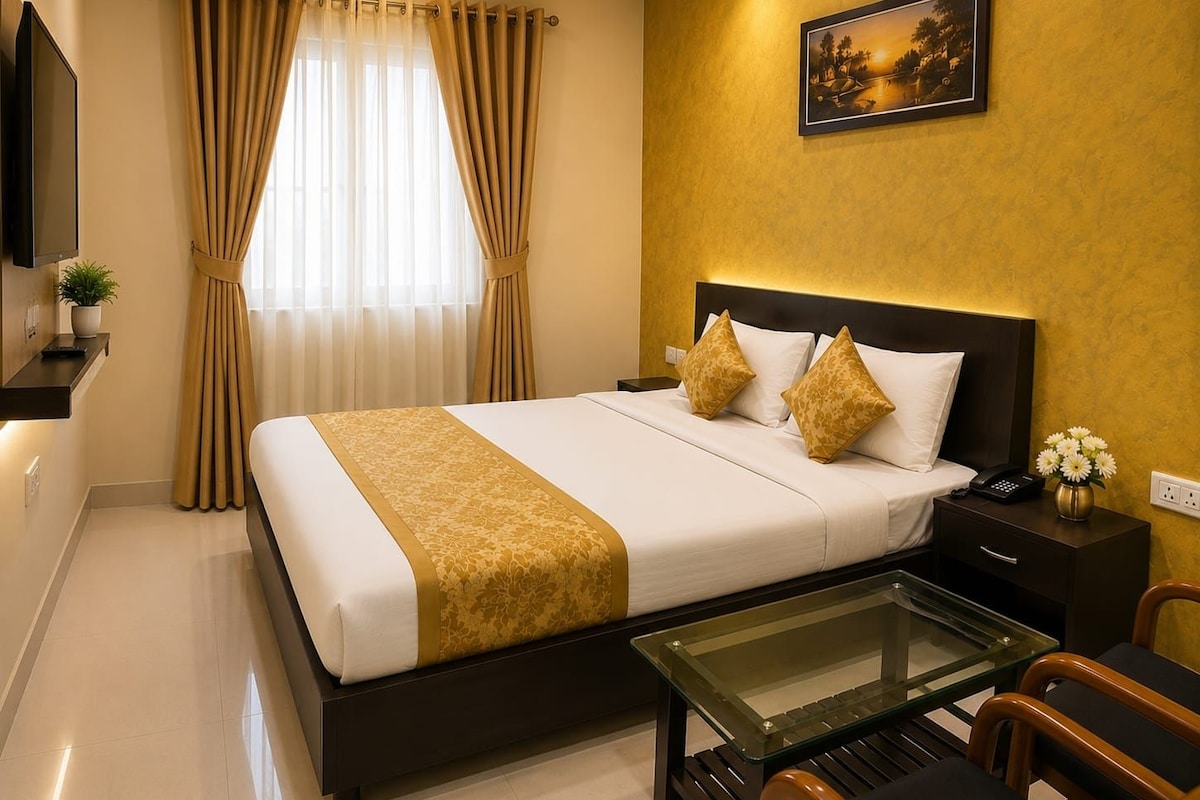 Deluxe Room | Desk, free WiFi