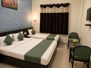 Desk, free WiFi - Heritage Aura Hotel Jaipur (Jaipur)
