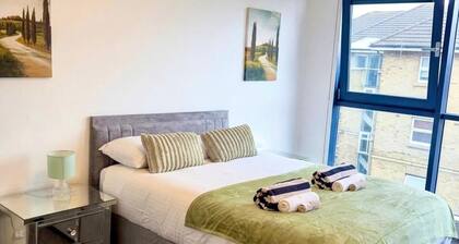 Ocean Quay Luxury - Stylish 2 Bed - Has Parking